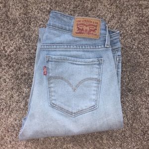 🌸Women’s Levi’s Jeans.